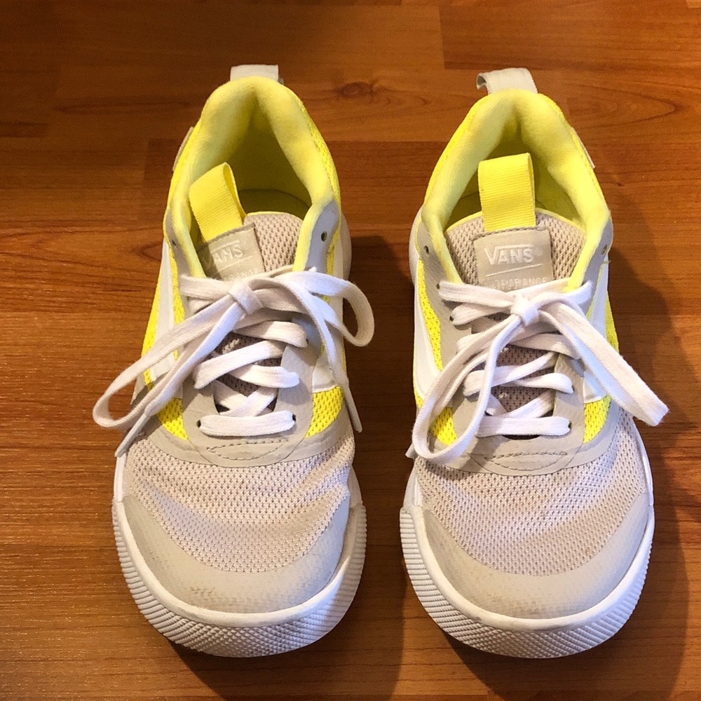 Vans Women’s Sneakers - White and Yellow